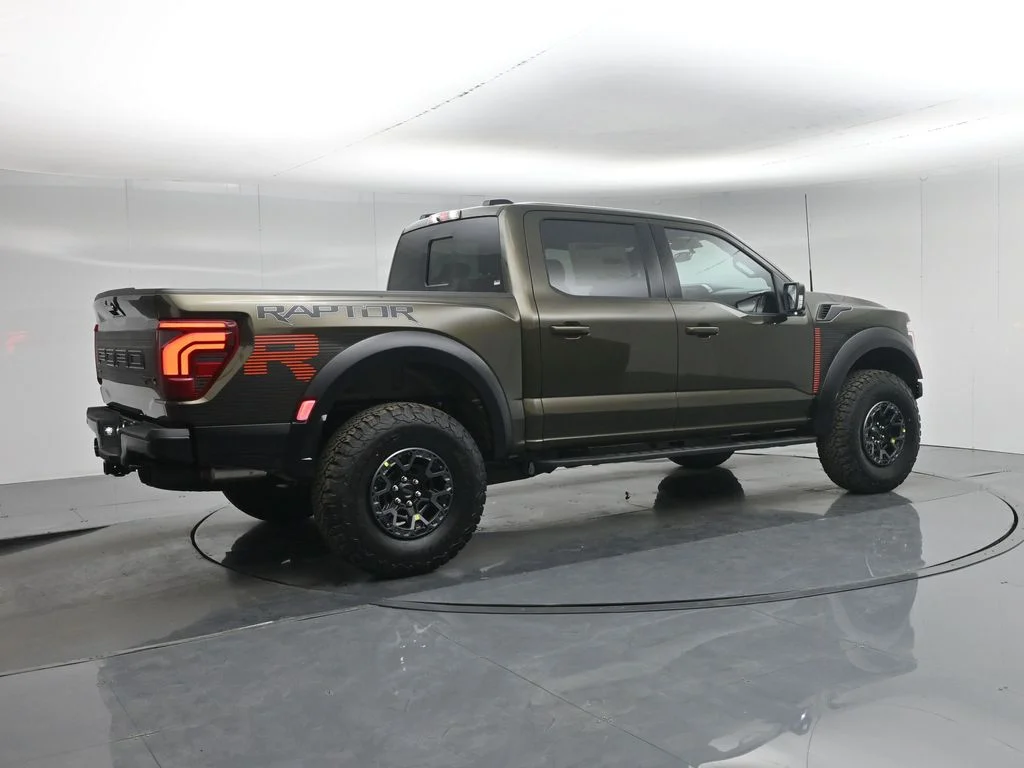 New 2026 Shelter Green Ford Raptor image 30