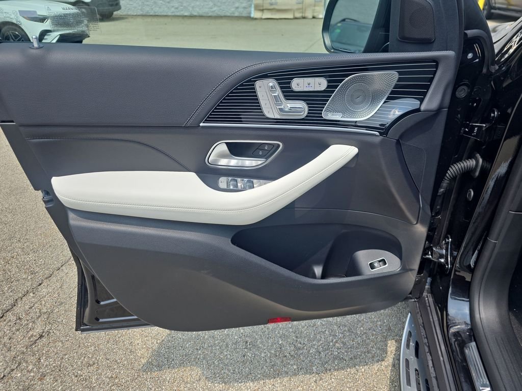 New 2026 Obsidian Black Metallic Mercedes-Benz GLE 350 image 10
