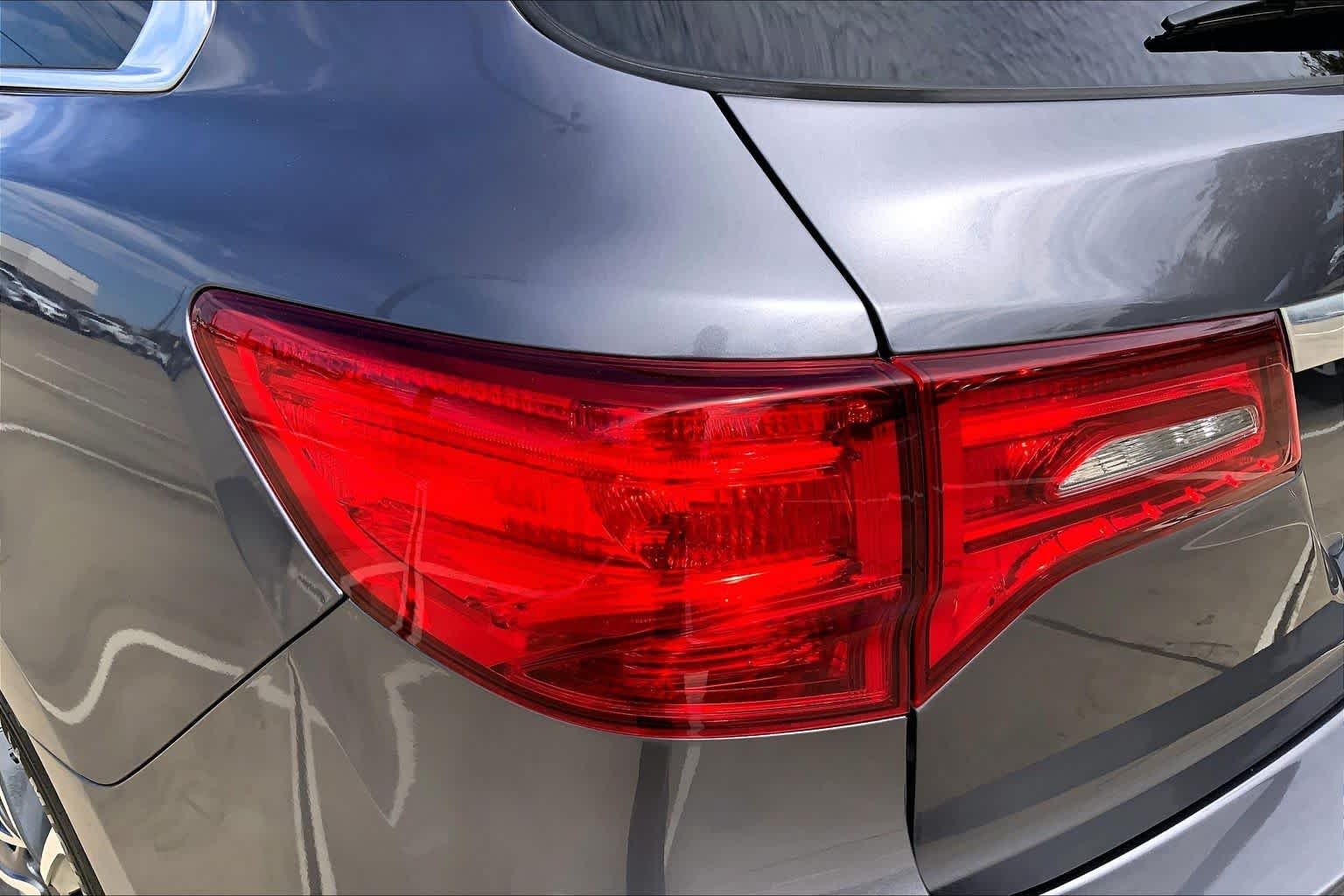 Used 2017 Modern Steel Metallic Acura w/Advance Pkg image 29