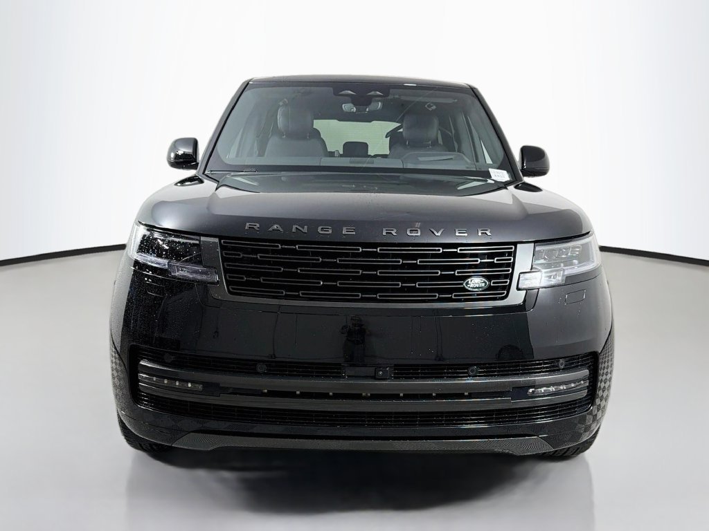 New 2027 Santorini Black Land Rover SE image 2