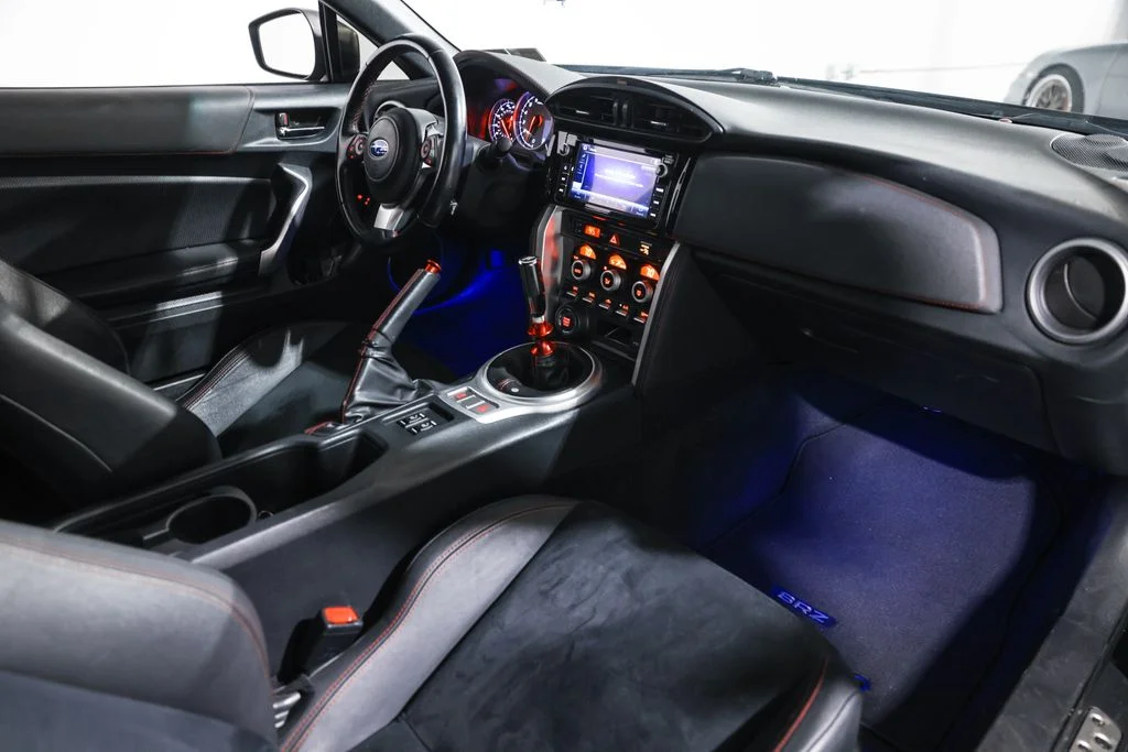 Used 2018 Black Subaru Limited image 22