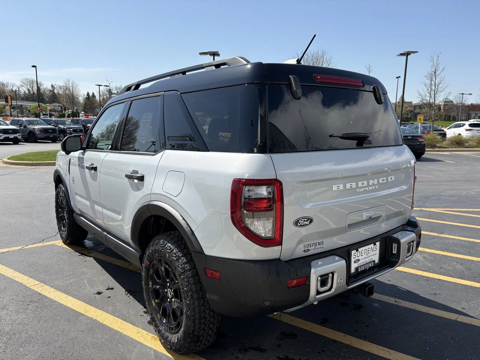 New 2026 Space White Metallic Ford Outer Banks® image 4