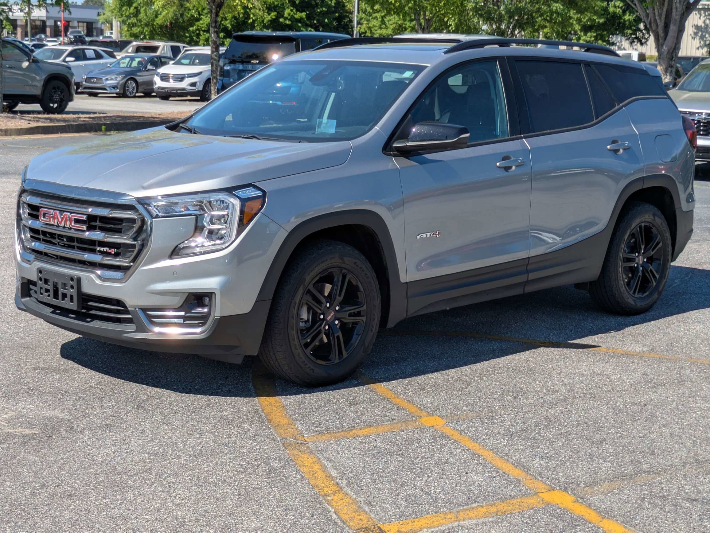 Used 2023 Sterling Metallic GMC AT4 image 8