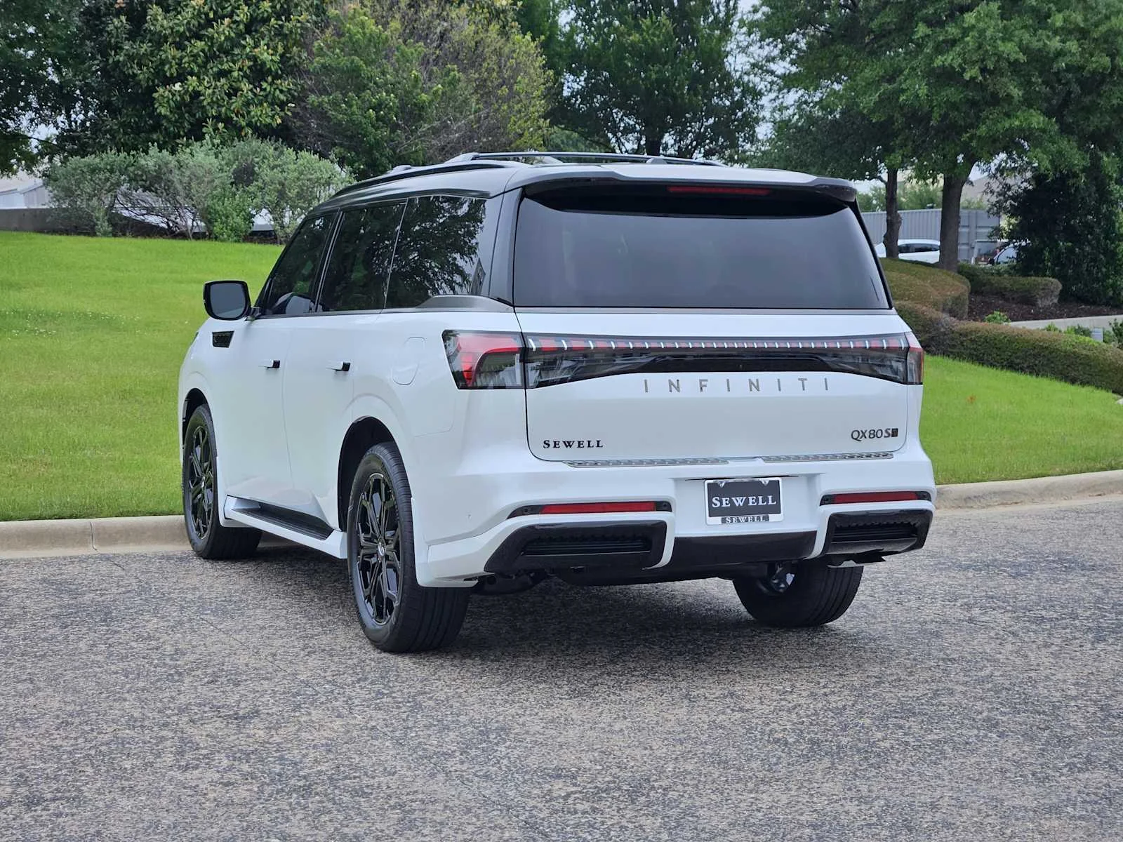 New 2026 RADIANT WHITE INFINITI Sport 4WD image 3
