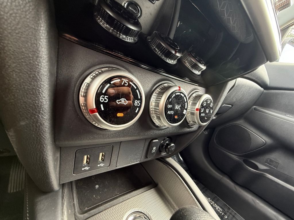 Used 2026  Mitsubishi 2.0 ES image 23