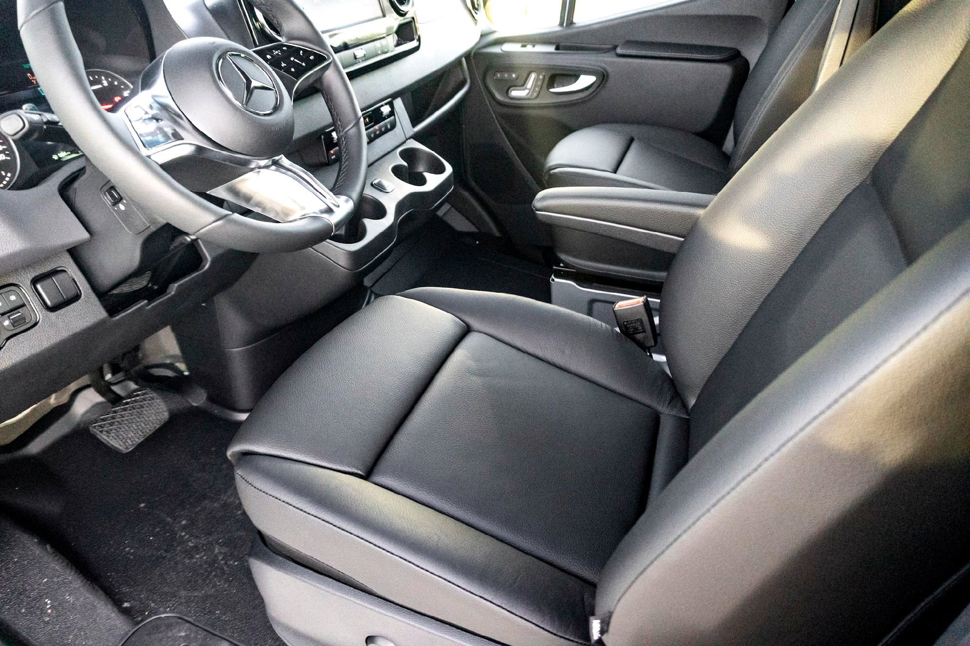 2025 Mercedes-Benz Sprinter Passenger Van Base - Photo 42