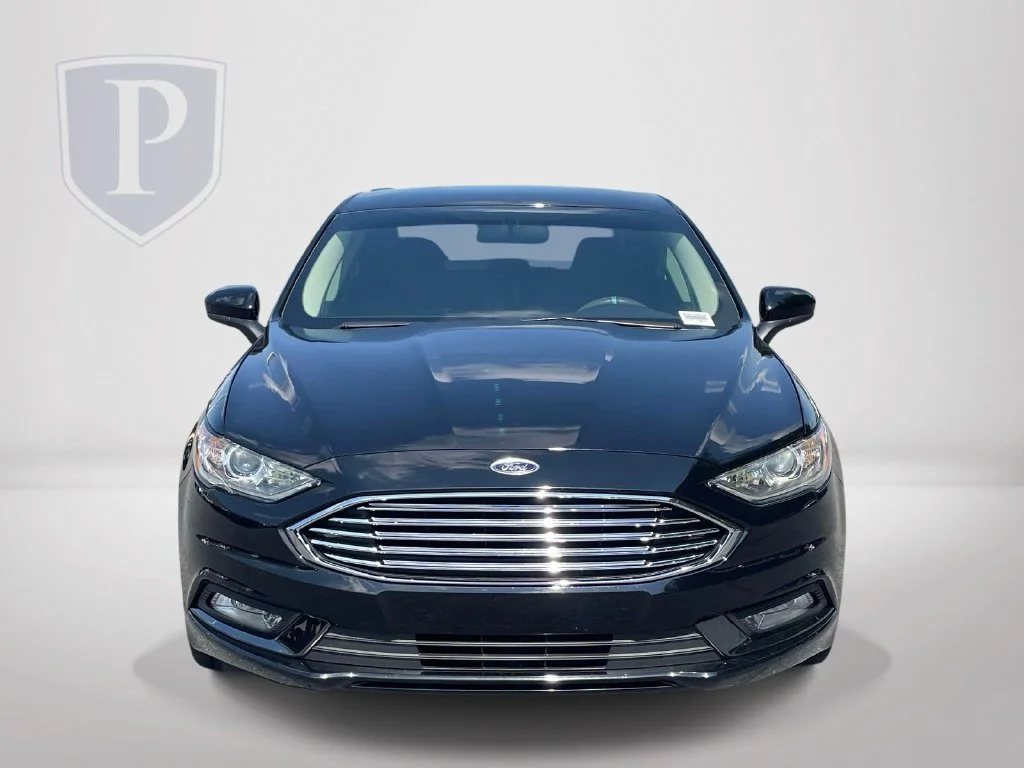 Used 2018 Black Ford SE image 3