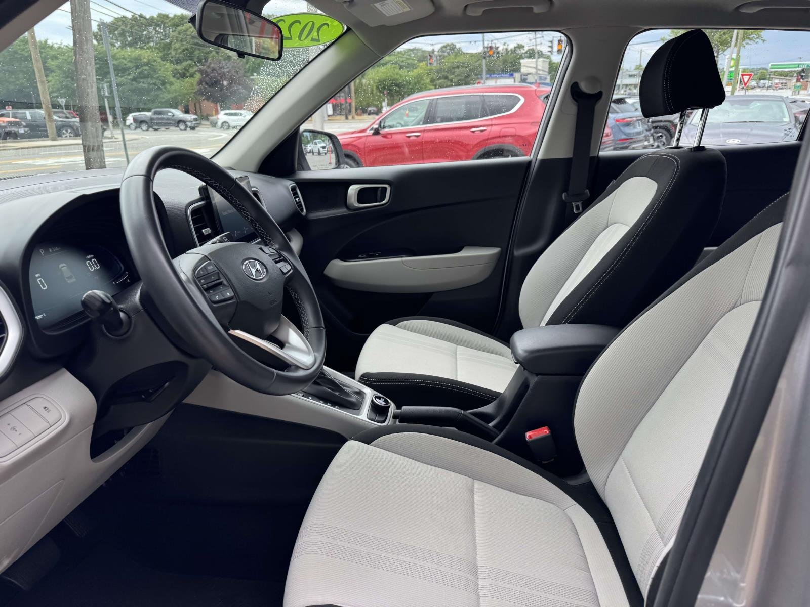 2023 Hyundai Venue SEL - Photo 13