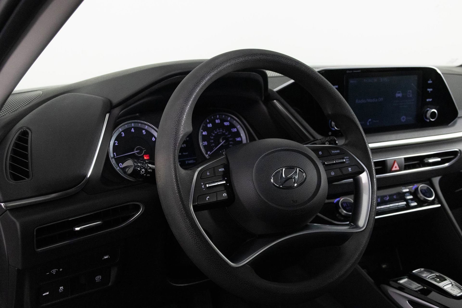 2022 HYUNDAI SONATA - Image 31