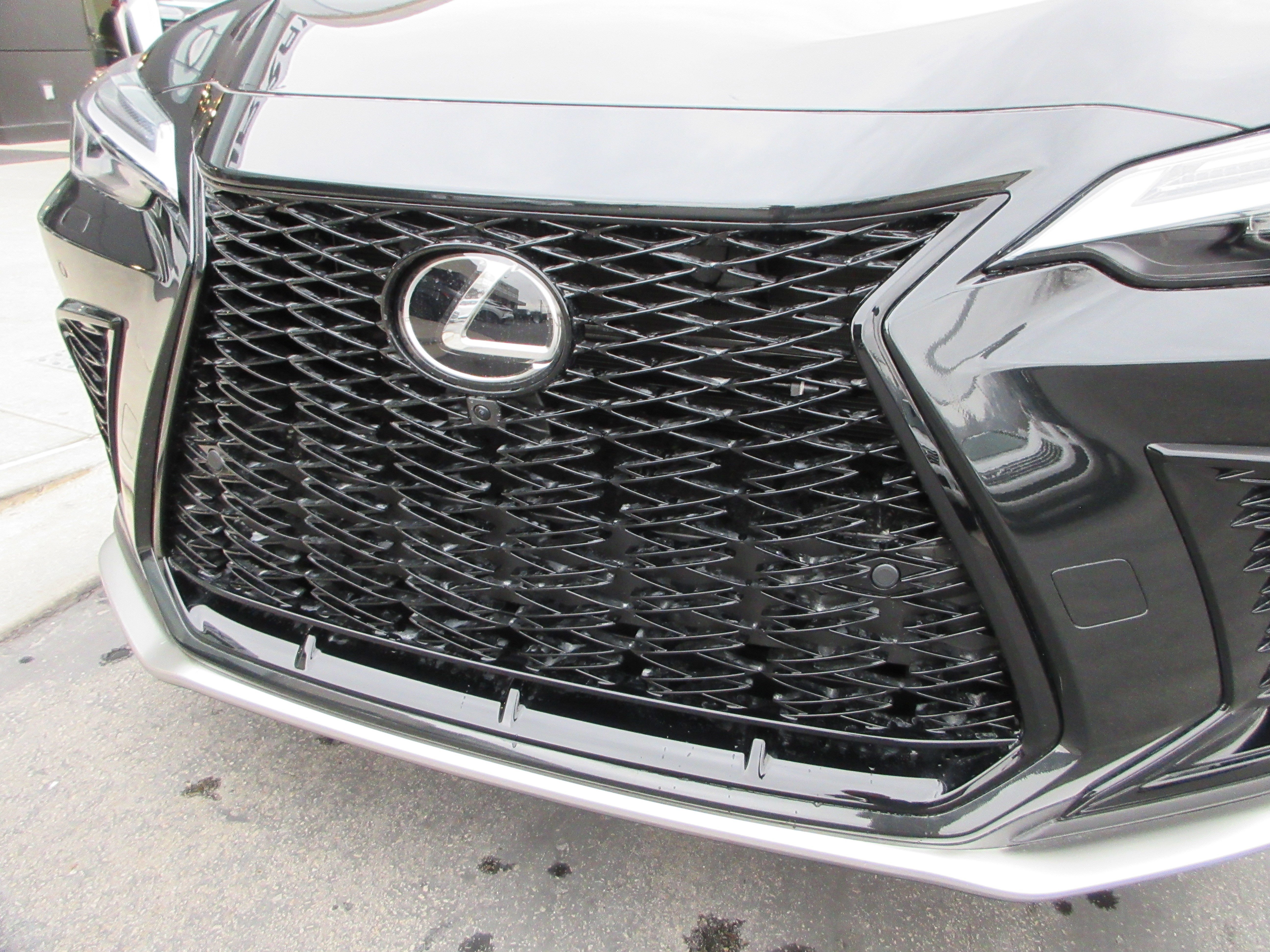 2026 Lexus NX 450h+ F-Sport - Photo 16