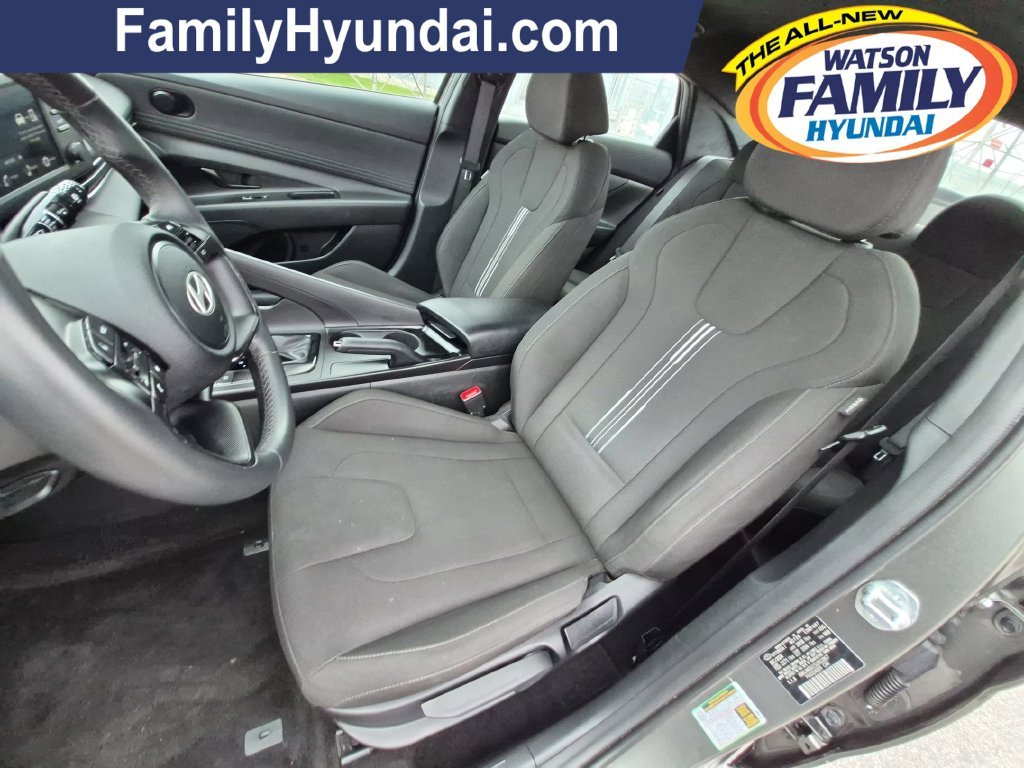 2025 Hyundai Elantra SEL - Photo 12