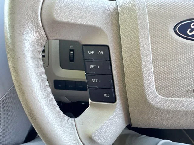 Used 2010 Beige Ford XLT image 21
