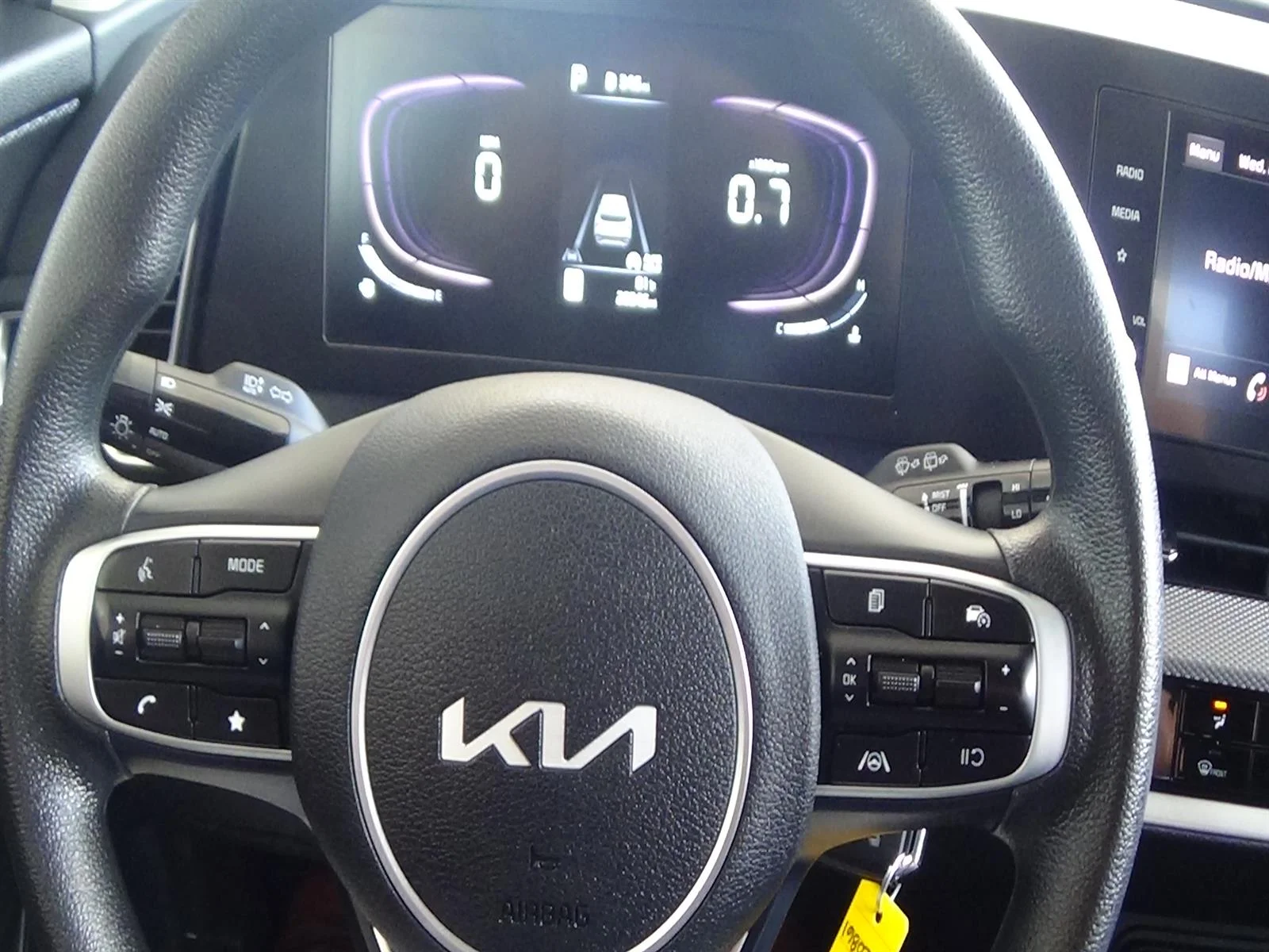 Used 2025 Glacial White Pearl (gwp) Kia LX image 20