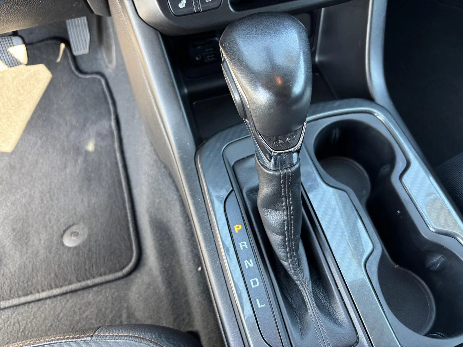 Used 2022 Satin Steel Metallic GMC AT4 - Leather image 27
