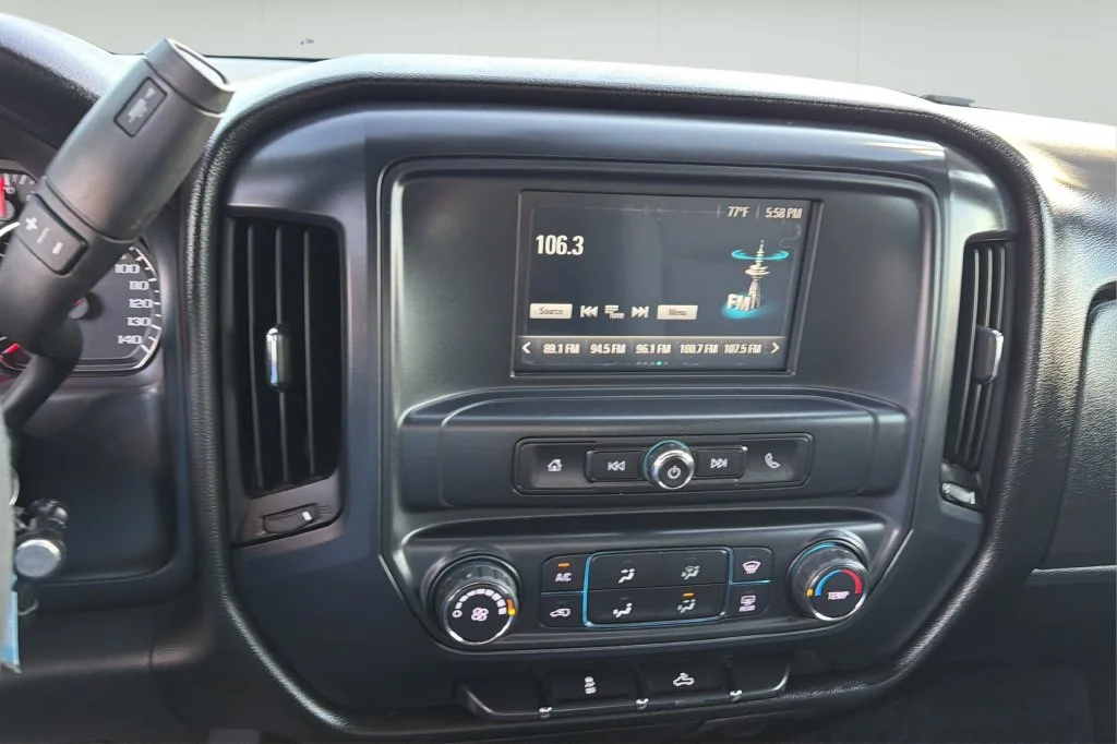Used 2016 Black Chevrolet Custom image 23