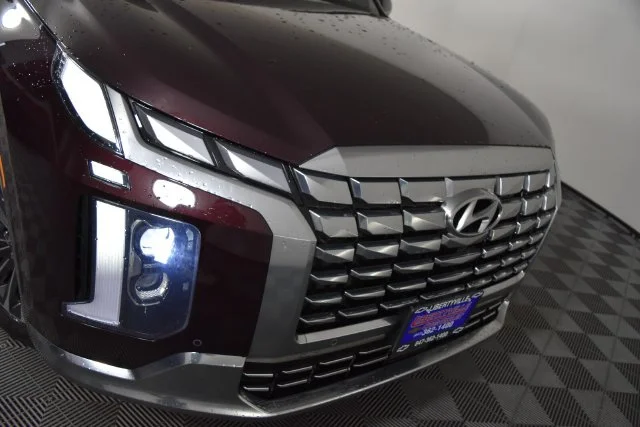 Used 2024 Red Hyundai Calligraphy image 4