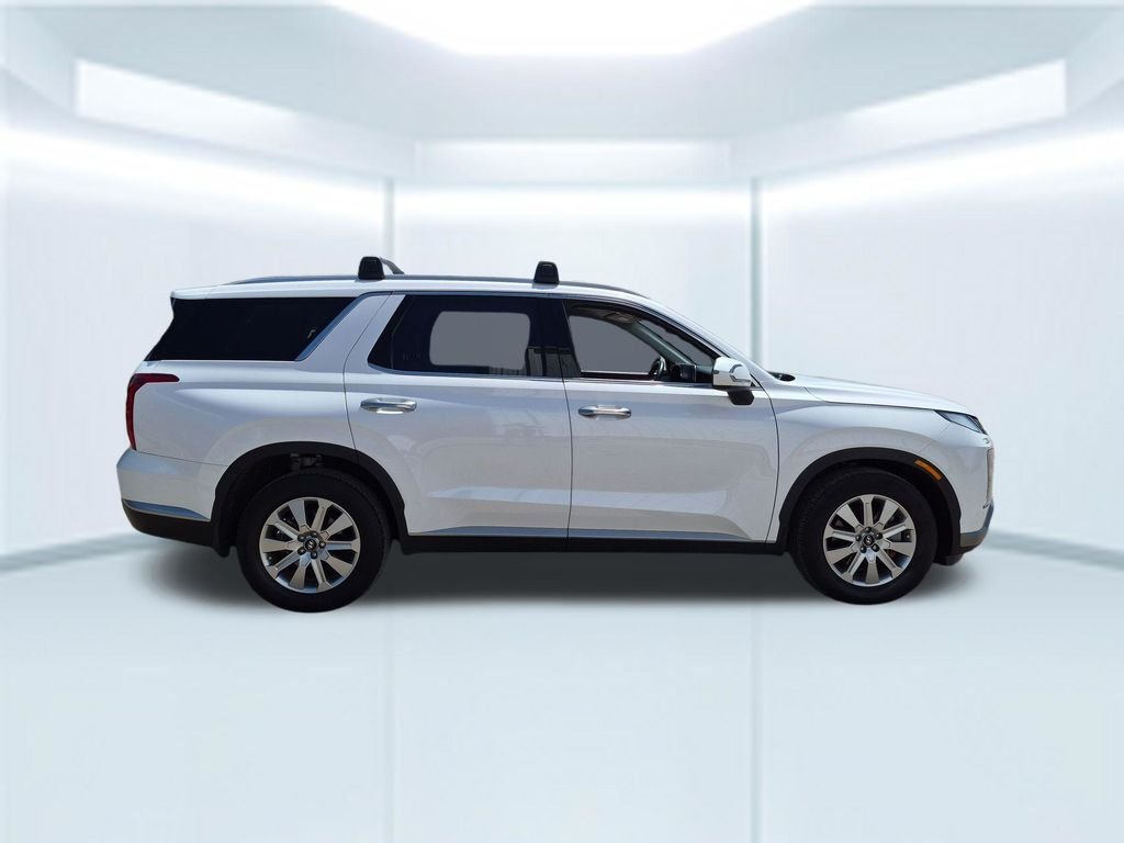 Used 2023 White Hyundai SEL image 7