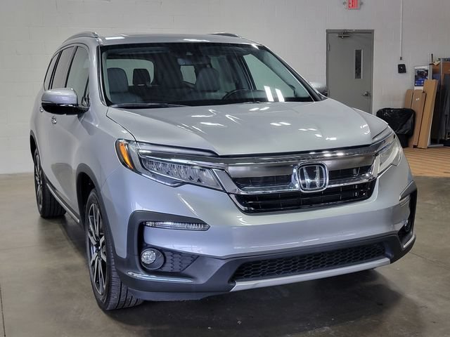 Used 2020 Silver Honda AWD Touring 7 Passenger image 4