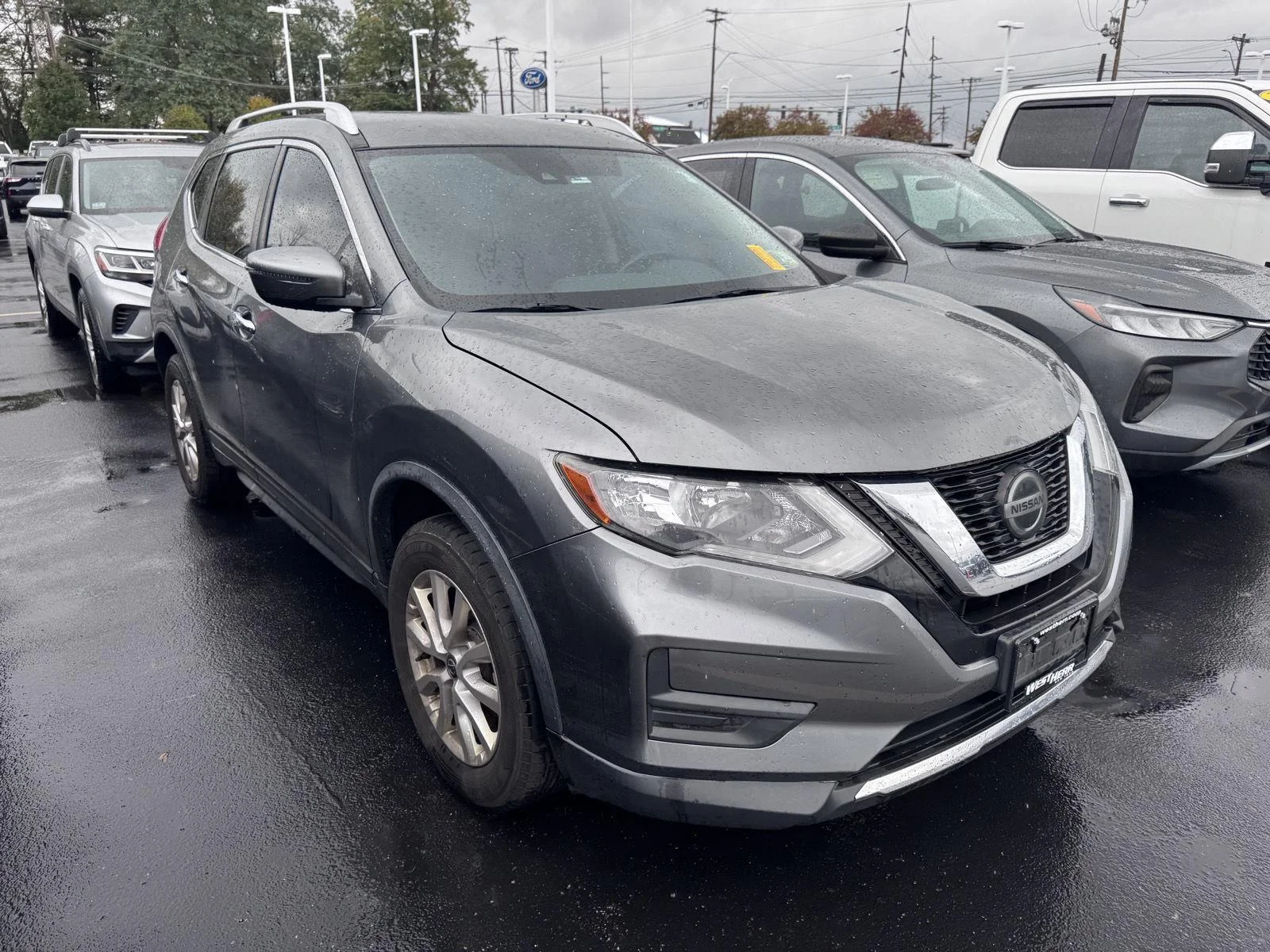 Used 2020 Gun Metallic Nissan SV image 3