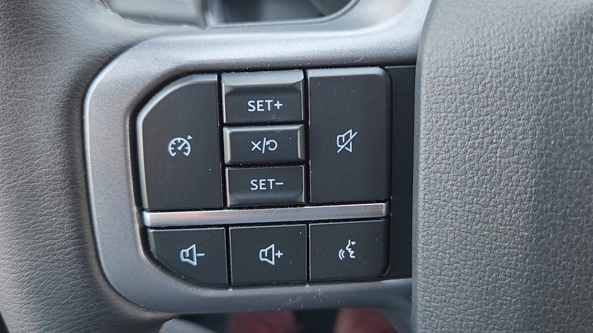 Certified Used 2025 Purple Ford LARIAT image 11