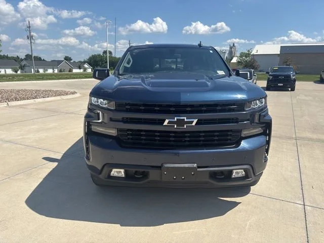 Used 2020 NORTHSKY BLUE METALLIC Chevrolet RST image 29