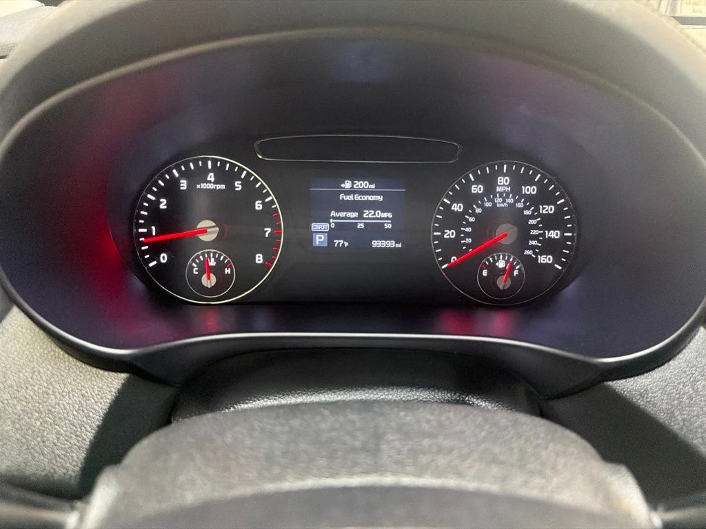 Used 2019 Titanium Silver Kia LX image 26