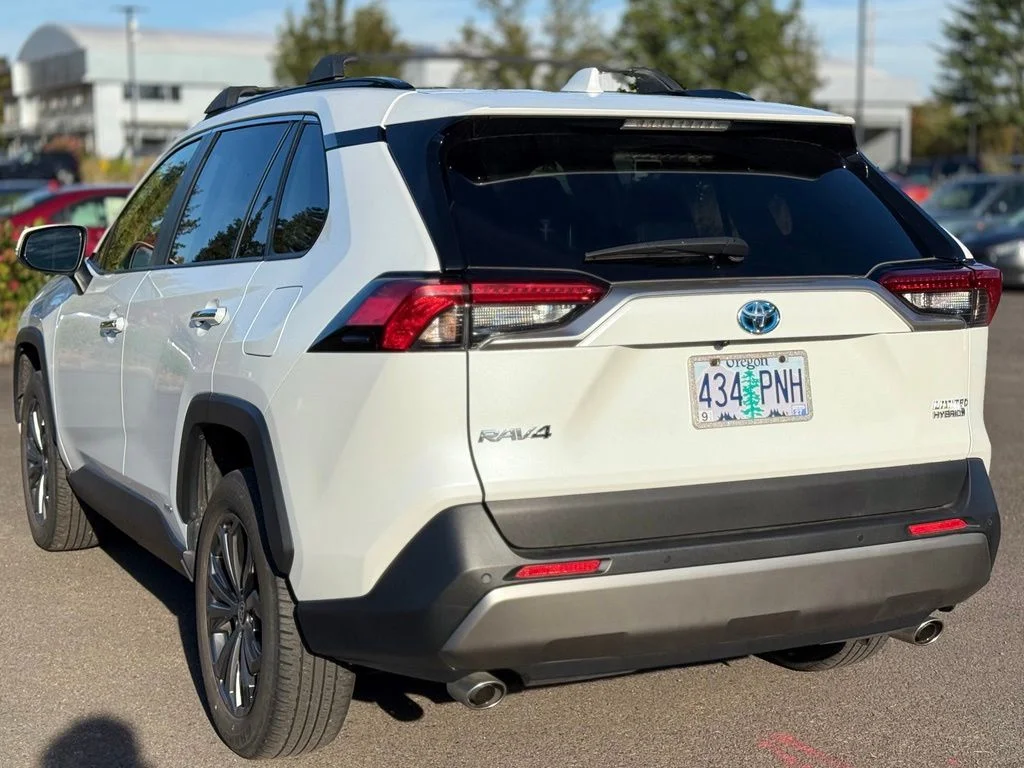 Certified Used 2023 Pearl Toyota Limited image 3