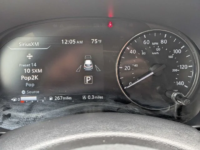 Used 2023 Gray Nissan SR image 25