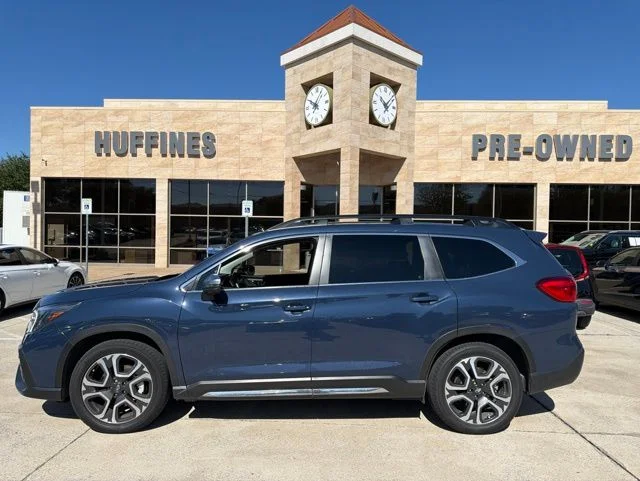 2023 Subaru Ascent Limited 7 Passenger's photo