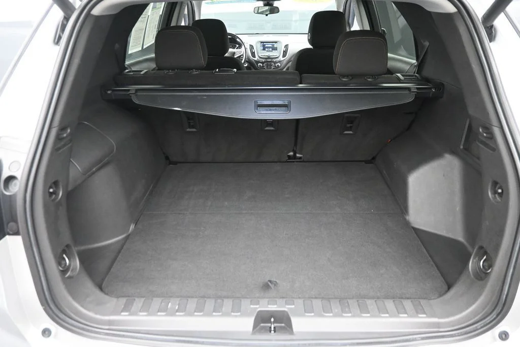 Used 2022 Silver Chevrolet LT image 11