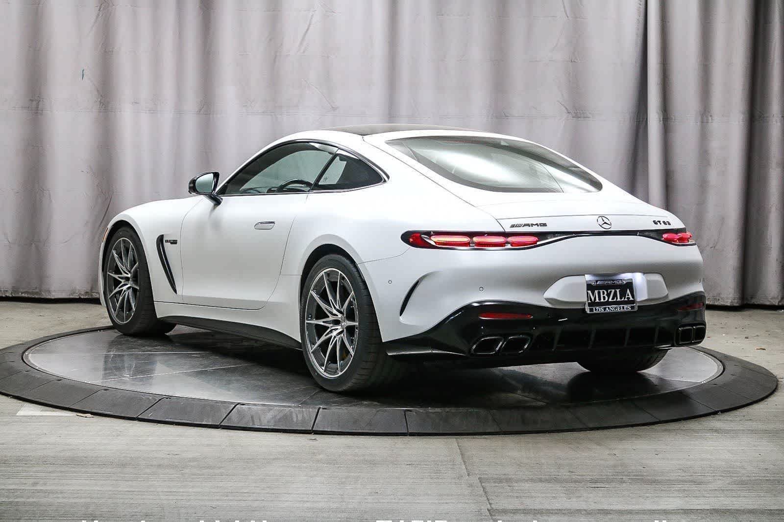 New 2025 MANUFAKTUR paint MANUFAKTUR opalite white magno Mercedes-Benz AMG® GT 63 Coupe image 6
