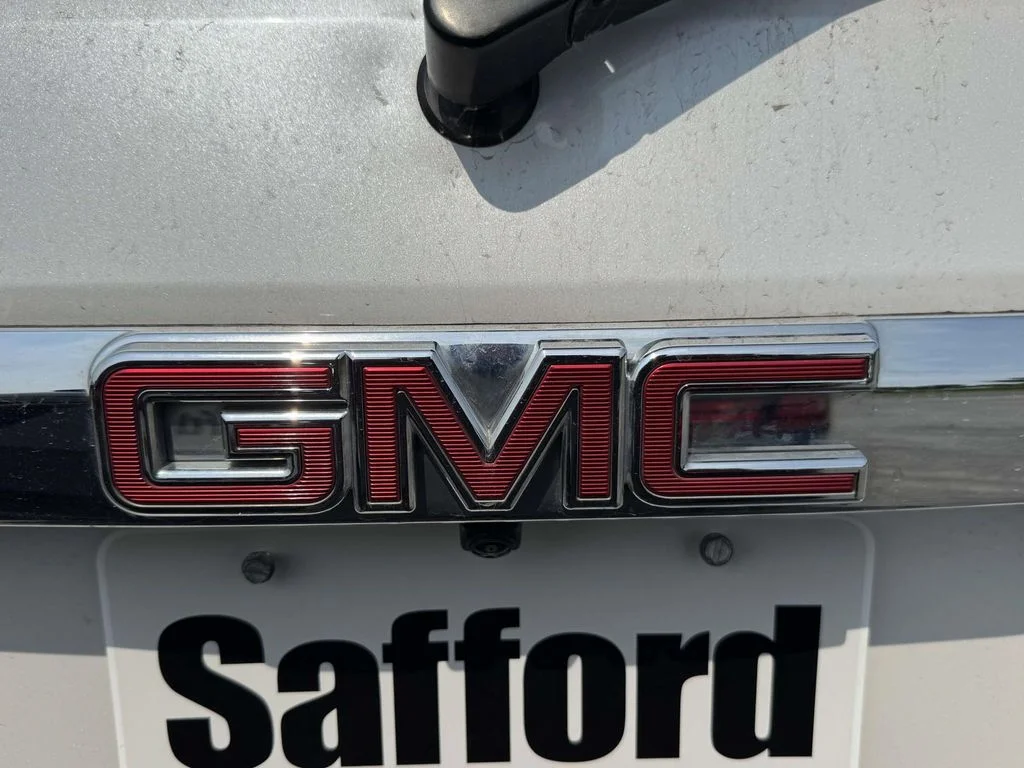 Used 2017 White GMC Denali image 11