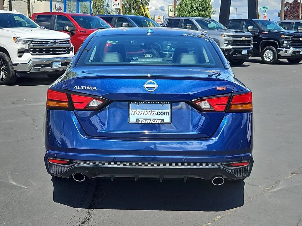 Used 2024 Deep Blue Pearl Nissan 2.5 SR image 5