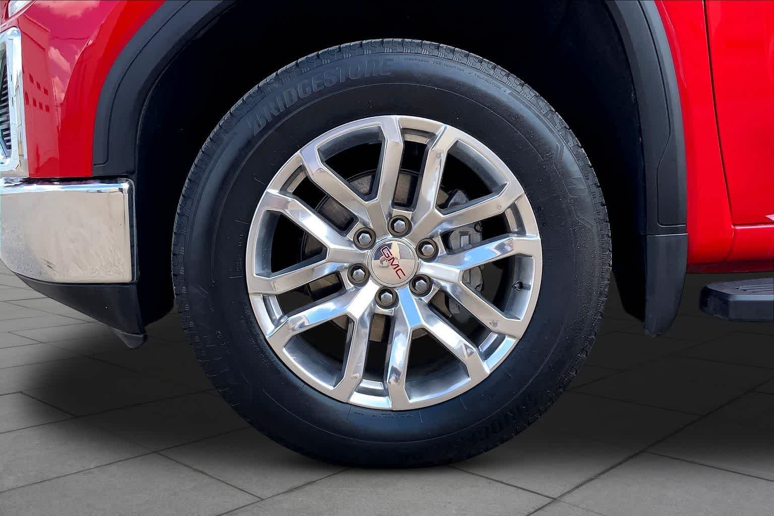 Certified Used 2021 Cardinal Red GMC SLT image 11