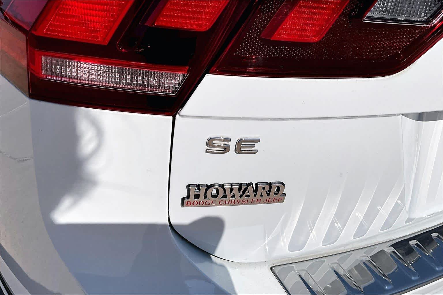 Used 2022 Pure White Volkswagen SE R-Line Black image 29