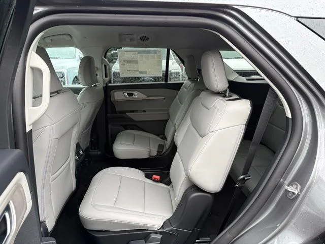 New 2026 Carbonized Gray Metallic Ford Active image 99