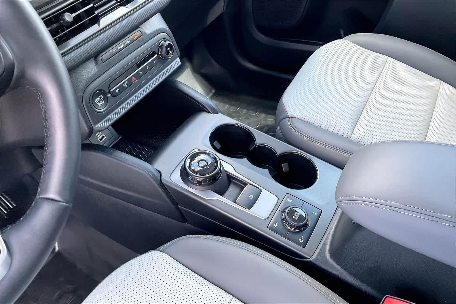 New 2026 Oxford White Ford Badlands® image 7