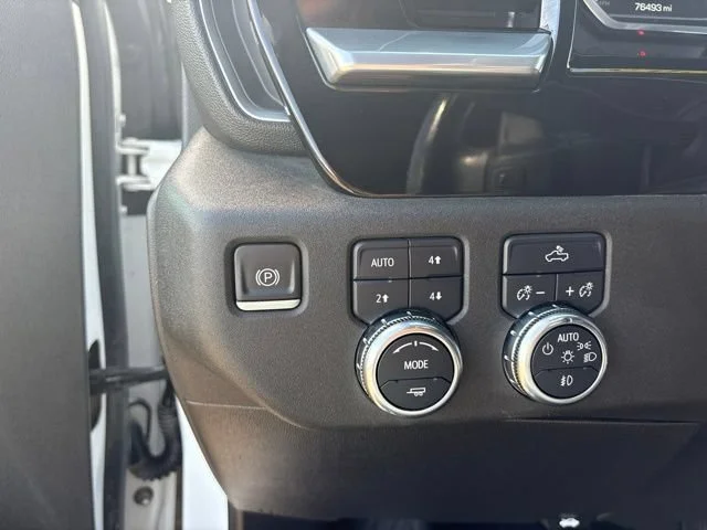 Used 2022 SUMMIT WHITE GMC Elevation image 22