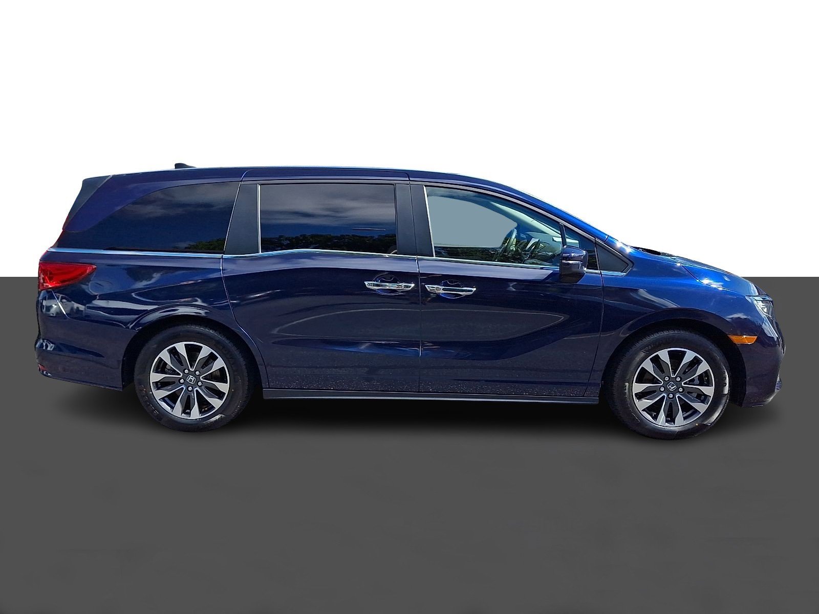 2024 Honda Odyssey EX-L - Photo 7