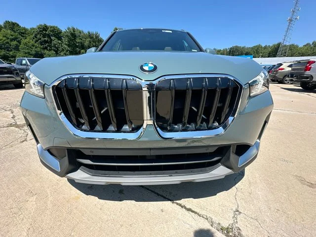 Used 2023 Green BMW xDrive28i image 34