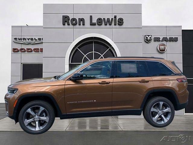 New 2026 Copper Shino Metallic Clear-Coat Exterior Paint Jeep Limited image 1