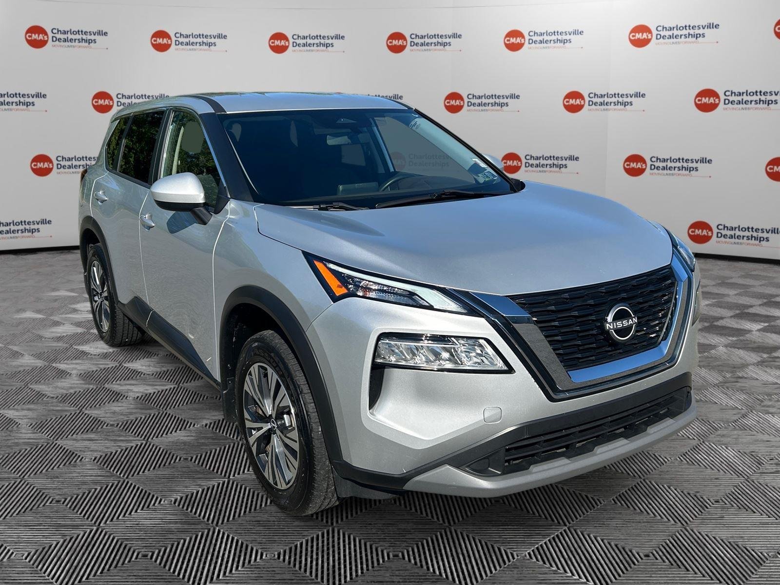 Used 2023 Brilliant Silver Metallic Nissan SV image 7