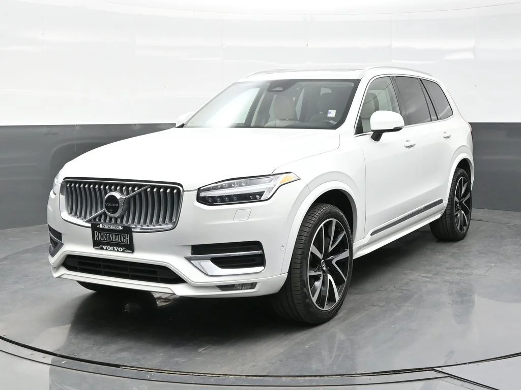 Certified Used 2024 Crystal White Volvo Plus image 2