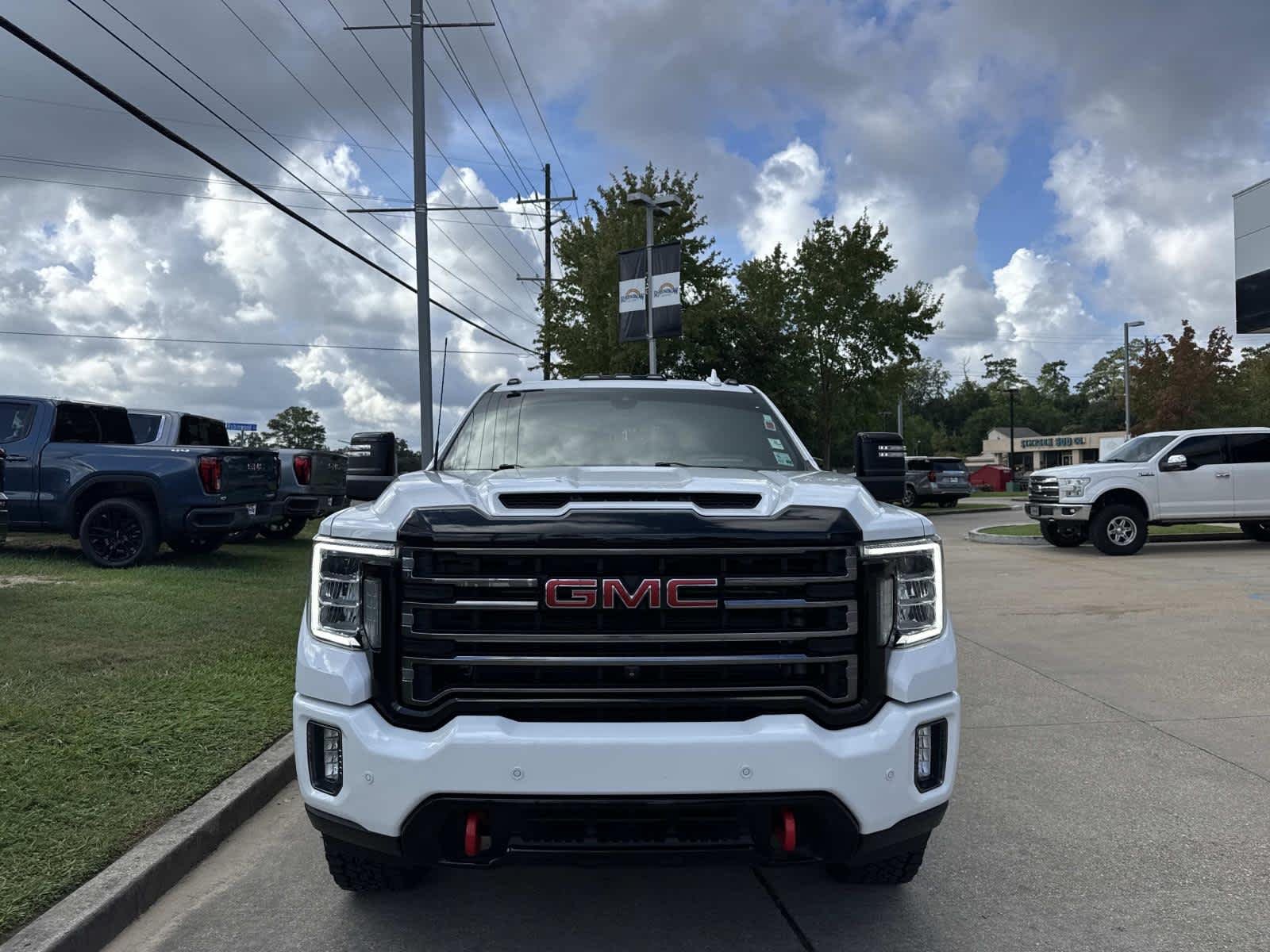 Used 2023 SUMMIT WHITE GMC AT4 image 2