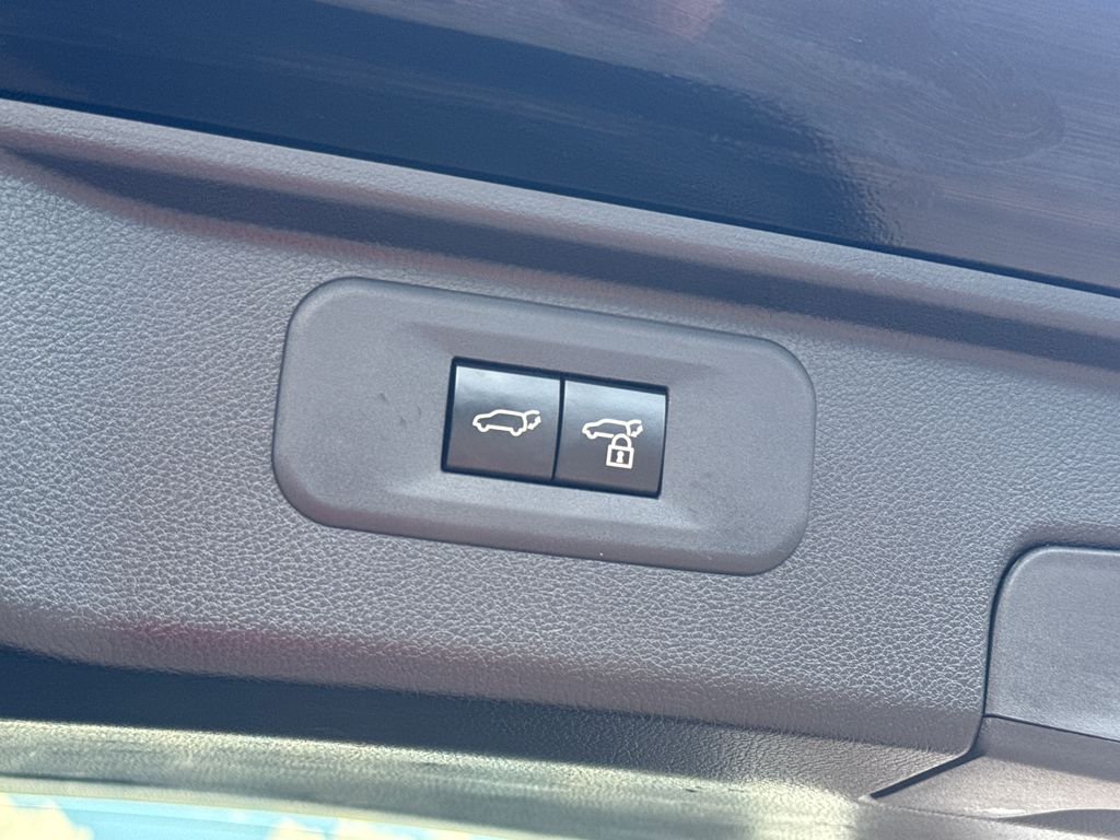 Used 2024 Black Toyota Platinum image 9