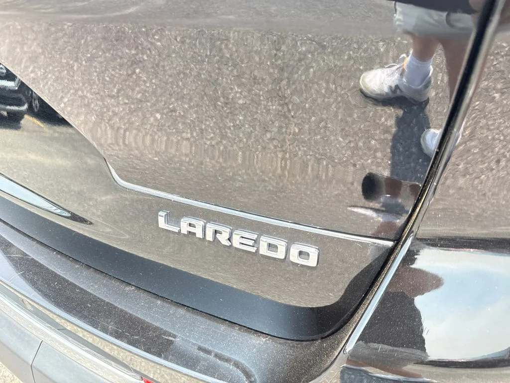 Used 2022 Black Jeep Laredo image 10