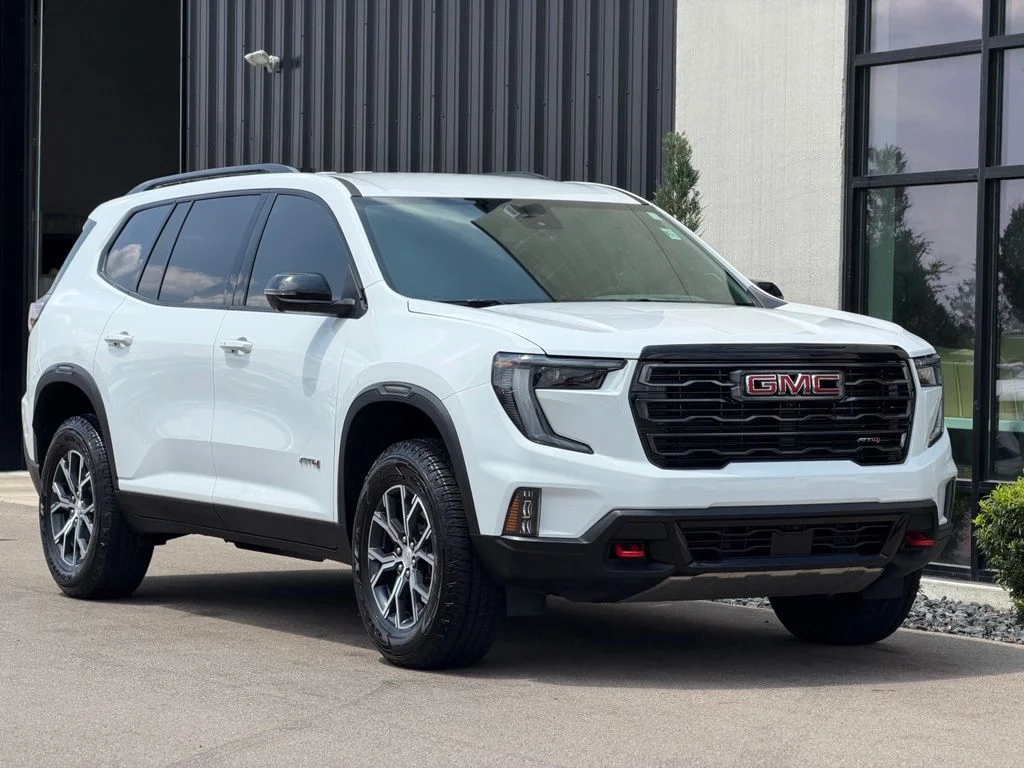 Used 2024 White GMC AT4 image 4
