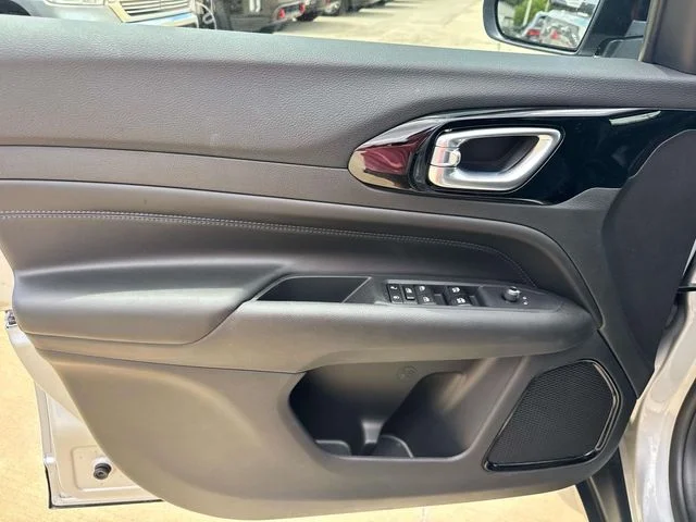 New 2026 Silver Jeep Latitude image 20