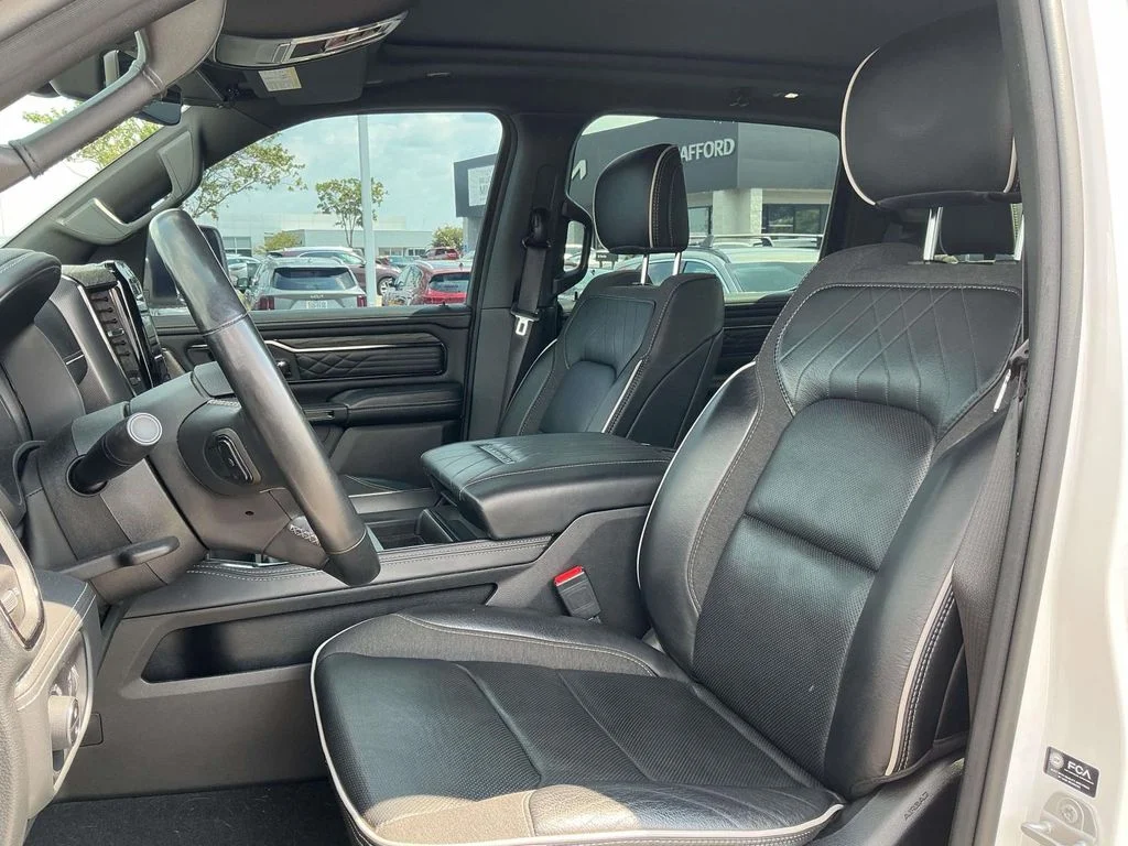Used 2025 White Ram Limited image 13