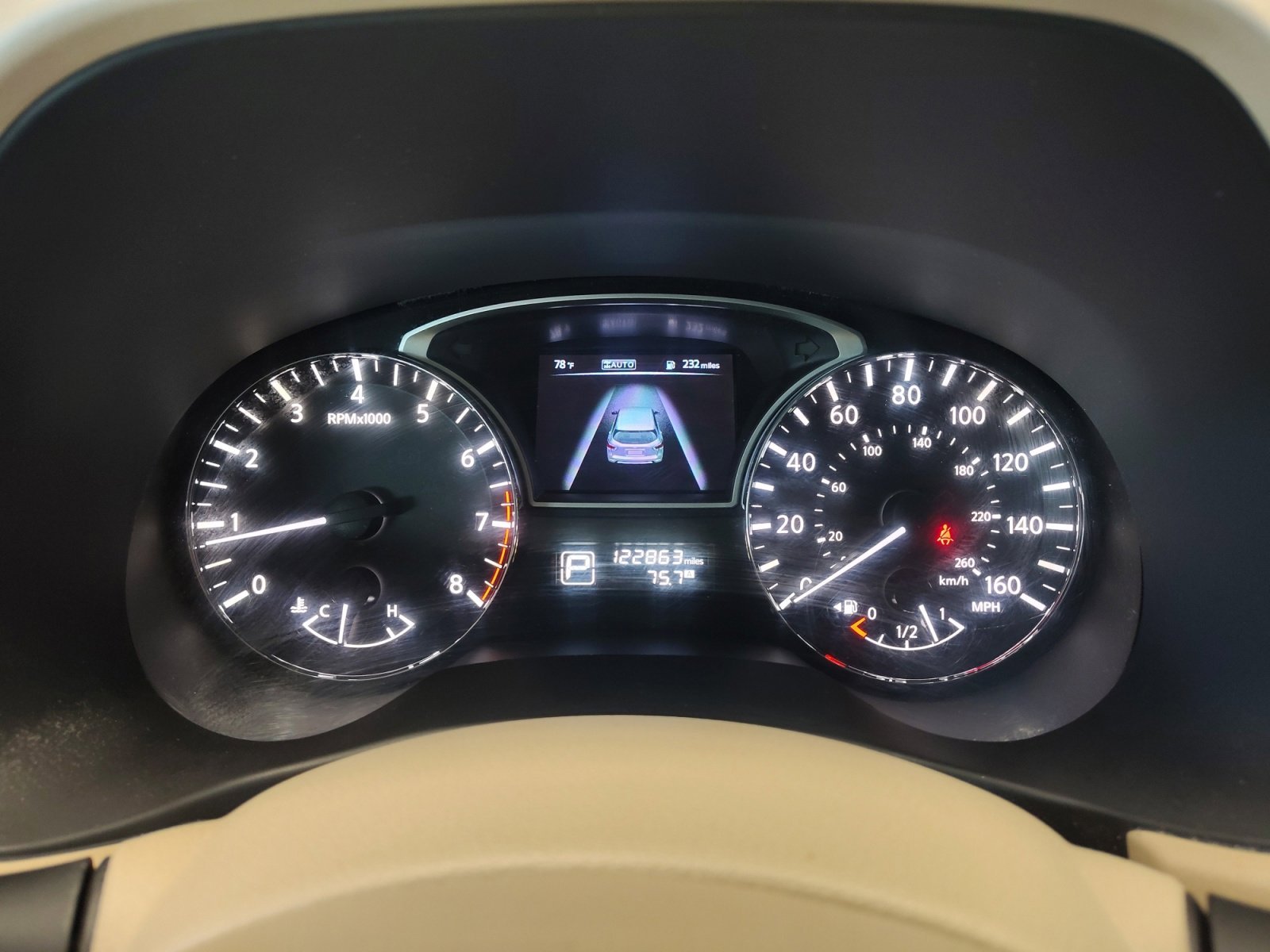 Used 2015 Gun Metallic Nissan S image 18